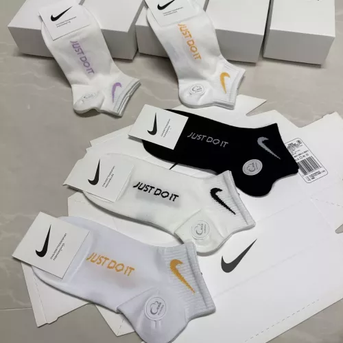 Replica Nike Socks For Women #1360320 $25.00 USD for Wholesale