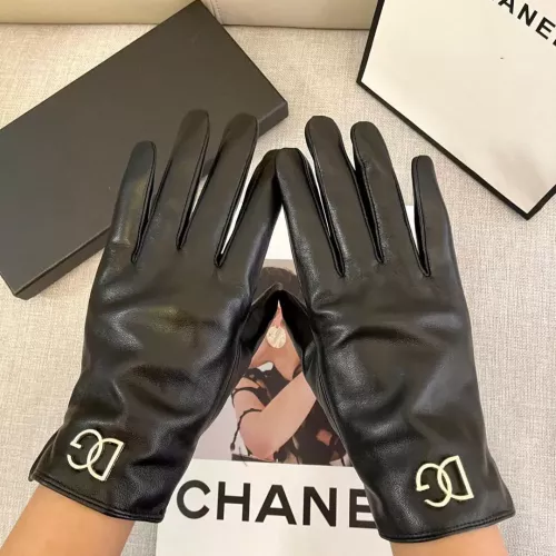 Replica Dolce & Gabbana Gloves For Women #1365810 $45.00 USD for Wholesale