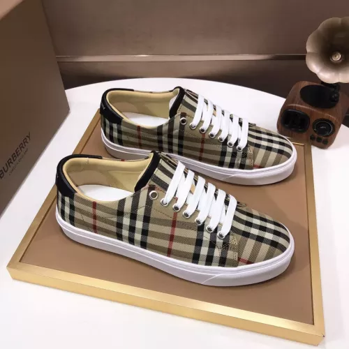 Replica Burberry Casual Shoes For Men #1367247 $92.00 USD for Wholesale