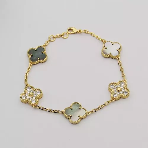 Cheap Van Cleef &amp; Arpels Bracelets For Women #1371289, $$29.00 USD On Van Cleef &amp; Arpels Bracelets