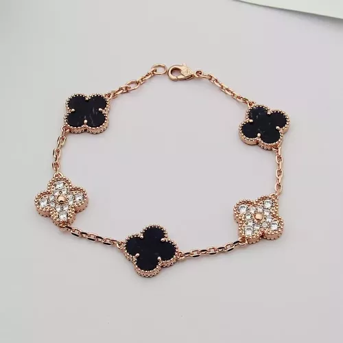Cheap Van Cleef &amp; Arpels Bracelets For Women #1371318, $$29.00 USD On Van Cleef &amp; Arpels Bracelets
