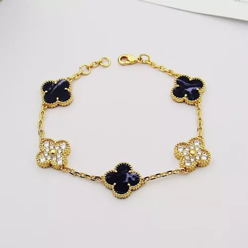 Cheap Van Cleef &amp; Arpels Bracelets For Women #1371319, $$29.00 USD On Van Cleef &amp; Arpels Bracelets