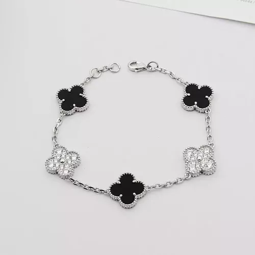 Cheap Van Cleef &amp; Arpels Bracelets For Women #1371320, $$29.00 USD On Van Cleef &amp; Arpels Bracelets
