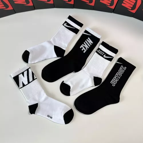 Replica Nike Socks #1377792 $29.00 USD for Wholesale