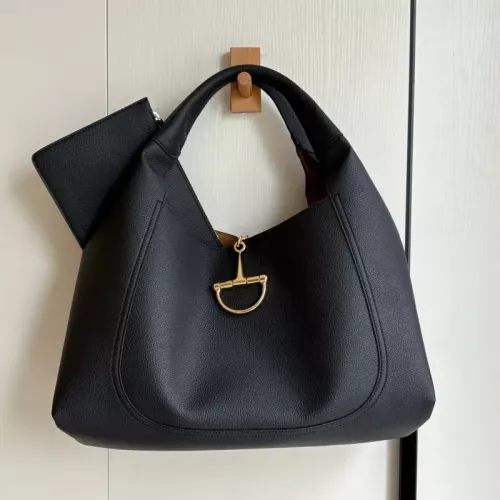 Replica Gucci AAA Quality Handbags For Women #1382152 $92.00 USD for Wholesale