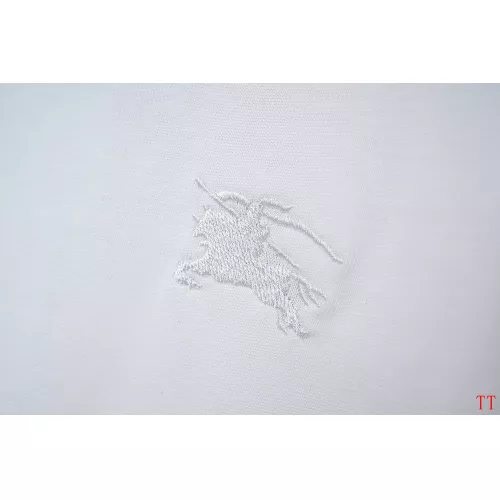 Replica Burberry T-Shirts Short Sleeved For Unisex #1383686 $32.00 USD for Wholesale