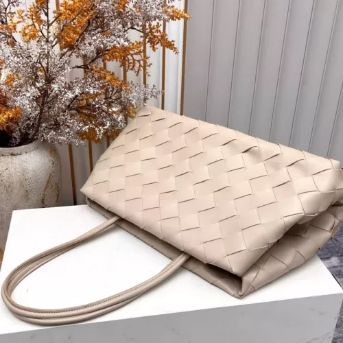 Replica Bottega Veneta BV AAA Quality Shoulder Bags For Women #1387931 $108.00 USD for Wholesale