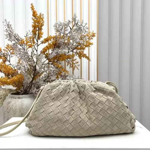 Cheap Bottega Veneta BV AAA Quality Messenger Bags For Women #1388032, $$112.00 USD On Bottega Veneta BV AAA Quality Messenger Bags