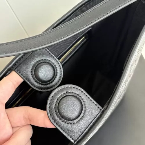 Replica Gucci AAA Quality Shoulder Bags For Women #1389480 $76.00 USD for Wholesale