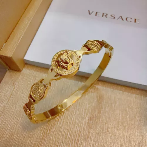 Cheap Versace Bracelets #1390105, $$42.00 USD On Versace Bracelets