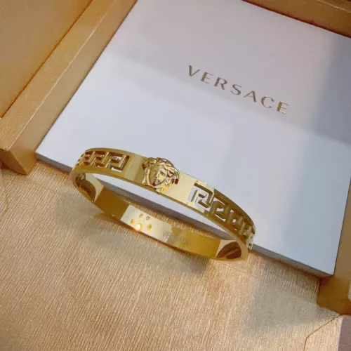 Cheap Versace Bracelets #1390108, $$42.00 USD On Versace Bracelets