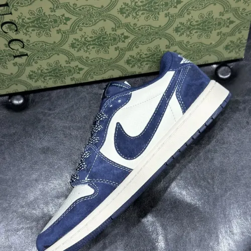 Replica Gucci Casual Shoes For Men #1392377 $108.00 USD for Wholesale