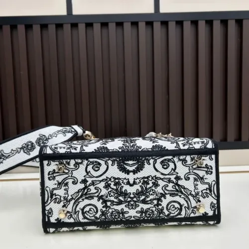 Replica Christian Dior AAA Quality Handbags For Women #1393618 $112.00 USD for Wholesale