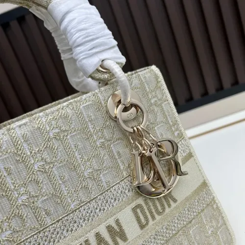 Replica Christian Dior AAA Quality Handbags For Women #1393622 $112.00 USD for Wholesale