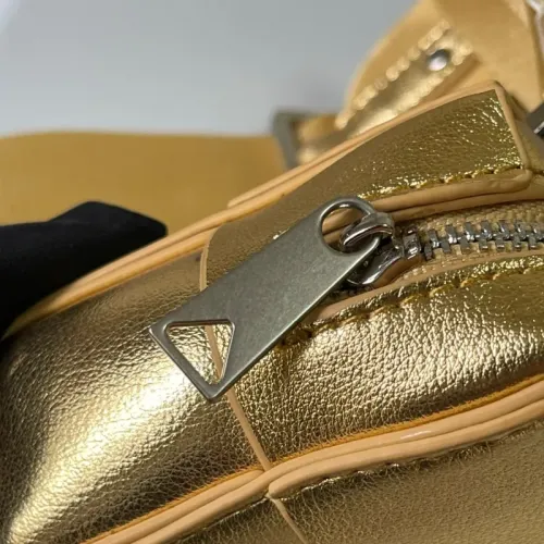 Replica Bottega Veneta BV AAA Quality Messenger Bags For Women #1393642 $102.00 USD for Wholesale