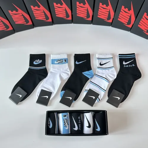 Cheap Nike Socks #1396382, $$27.00 USD On Nike Socks