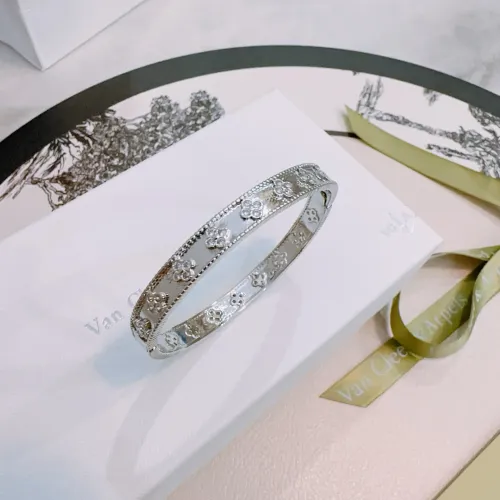 Replica Van Cleef & Arpels Bracelets #1398394 $39.00 USD for Wholesale