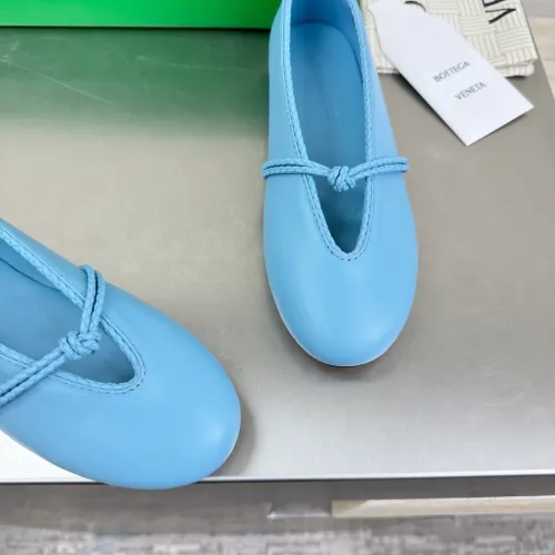 Replica Bottega Veneta BV Flat Shoes For Women #1400595 $125.00 USD for Wholesale