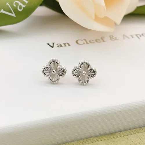 Cheap Van Cleef &amp; Arpels Earrings For Women #1406543, $$25.00 USD On Van Cleef &amp; Arpels Earrings