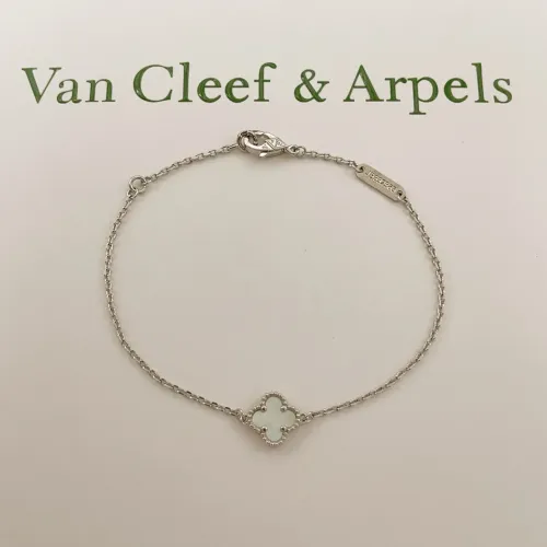 Cheap Van Cleef &amp; Arpels Bracelets For Women #1406618, $$25.00 USD On Van Cleef &amp; Arpels Bracelets