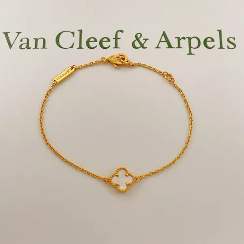 Cheap Van Cleef &amp; Arpels Bracelets For Women #1406620, $$25.00 USD On Van Cleef &amp; Arpels Bracelets