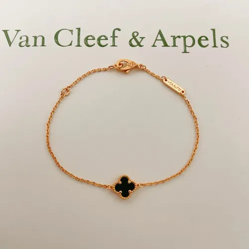 Cheap Van Cleef &amp; Arpels Bracelets For Women #1406622, $$25.00 USD On Van Cleef &amp; Arpels Bracelets
