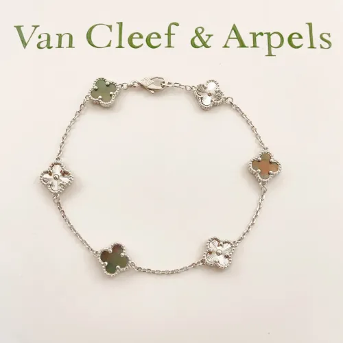 Cheap Van Cleef &amp; Arpels Bracelets For Women #1406635, $$34.00 USD On Van Cleef &amp; Arpels Bracelets