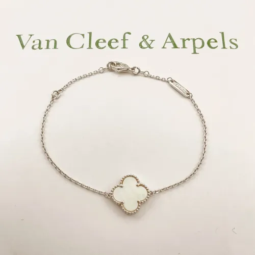 Cheap Van Cleef &amp; Arpels Bracelets For Women #1406638, $$25.00 USD On Van Cleef &amp; Arpels Bracelets