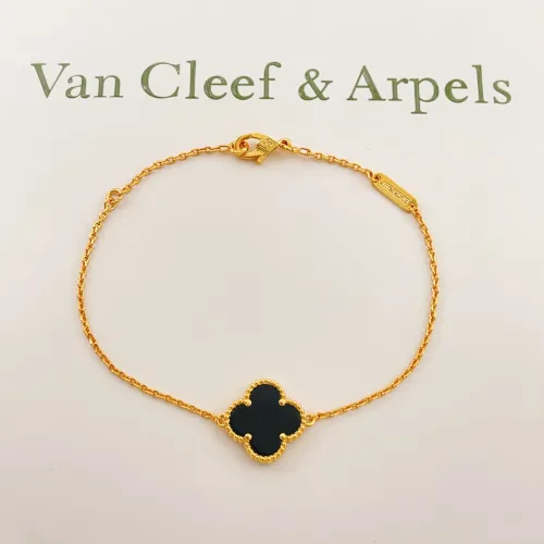 Cheap Van Cleef &amp; Arpels Bracelets For Women #1406643, $$25.00 USD On Van Cleef &amp; Arpels Bracelets