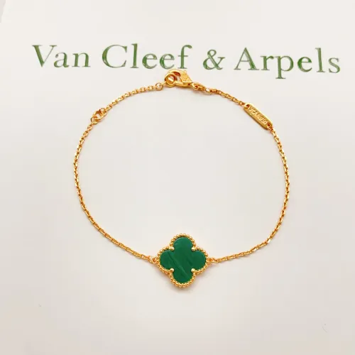 Cheap Van Cleef &amp; Arpels Bracelets For Women #1406648, $$25.00 USD On Van Cleef &amp; Arpels Bracelets