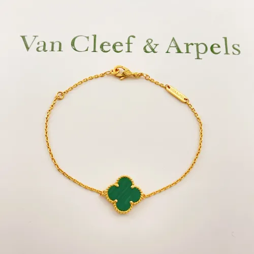 Cheap Van Cleef &amp; Arpels Bracelets For Women #1406649, $$25.00 USD On Van Cleef &amp; Arpels Bracelets