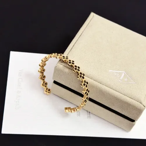 Replica Van Cleef & Arpels Bracelets For Women #1407100 $48.00 USD for Wholesale