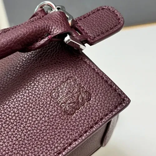 Replica LOEWE AAA Quality Messenger Bags For Women #1411170 $98.00 USD for Wholesale
