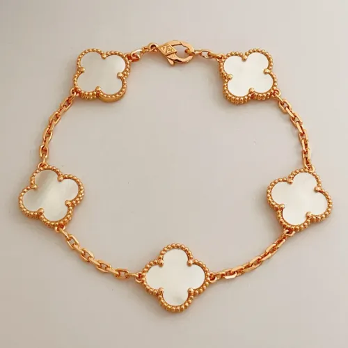Cheap Van Cleef &amp; Arpels Bracelets For Women #1413741, $$34.00 USD On Van Cleef &amp; Arpels Bracelets