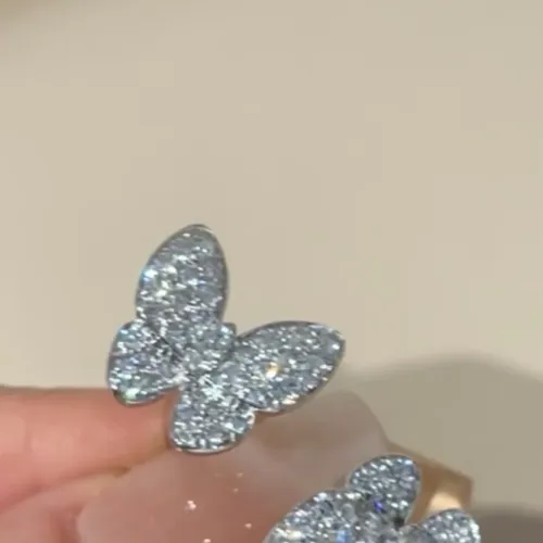 Replica Van Cleef & Arpels Rings For Women #1413768 $48.00 USD for Wholesale