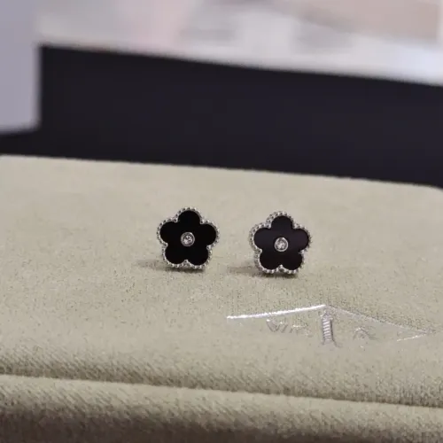 Cheap Van Cleef &amp; Arpels Earrings For Women #1413959, $$36.00 USD On Van Cleef &amp; Arpels Earrings