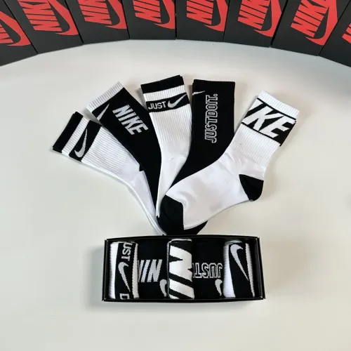 Replica Nike Socks #1414821 $29.00 USD for Wholesale