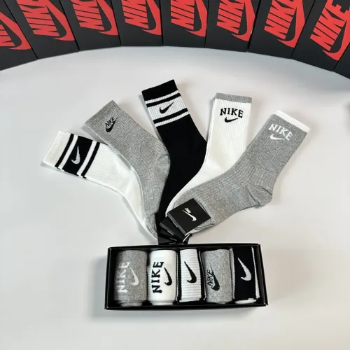 Replica Nike Socks #1414822 $29.00 USD for Wholesale