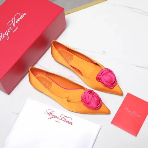 Replica Roger Vivier RV Flat Shoes For Women #1418118 $115.00 USD for Wholesale