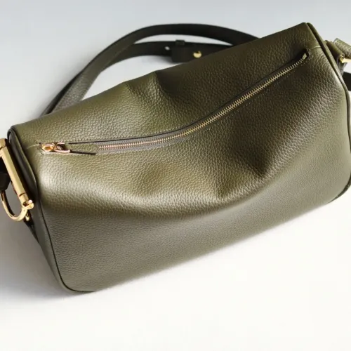 Replica Gucci AAA Quality Shoulder Bags For Women #1420358 $182.00 USD for Wholesale