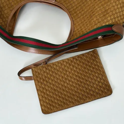Replica Gucci AAA Quality Handbags For Women #1420364 $235.00 USD for Wholesale