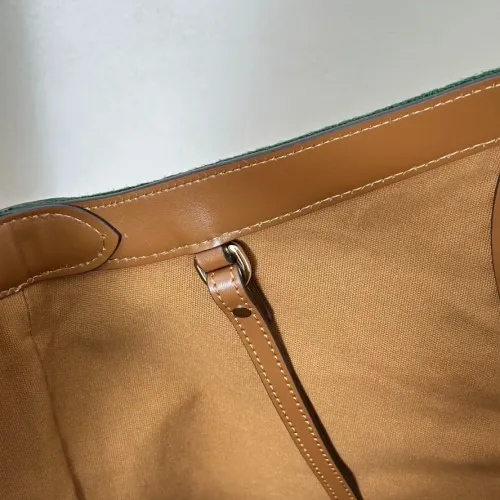 Replica Gucci AAA Quality Handbags For Women #1420364 $235.00 USD for Wholesale