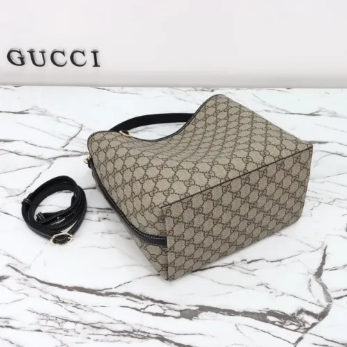 Replica Gucci AAA Quality Handbags For Women #1420511 $140.00 USD for Wholesale