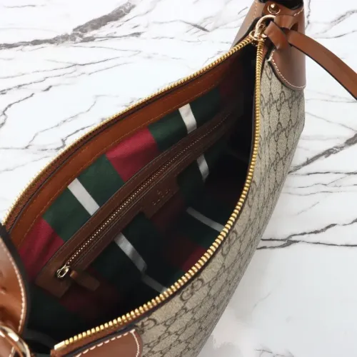 Replica Gucci AAA Quality Shoulder Bags For Women #1420525 $140.00 USD for Wholesale