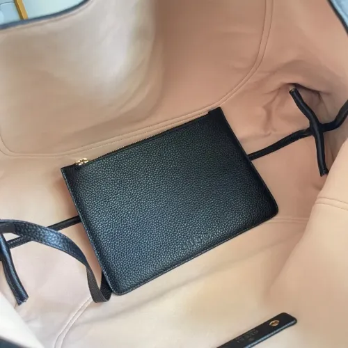 Replica Gucci AAA Quality Handbags For Women #1420574 $264.46 USD for Wholesale