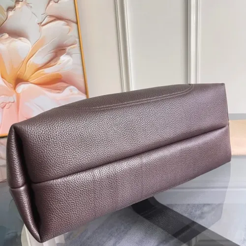 Replica Gucci AAA Quality Handbags For Women #1420584 $264.46 USD for Wholesale