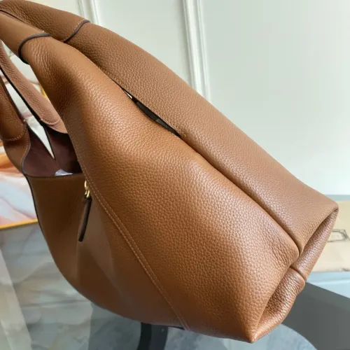 Replica Gucci AAA Quality Handbags For Women #1420585 $264.46 USD for Wholesale