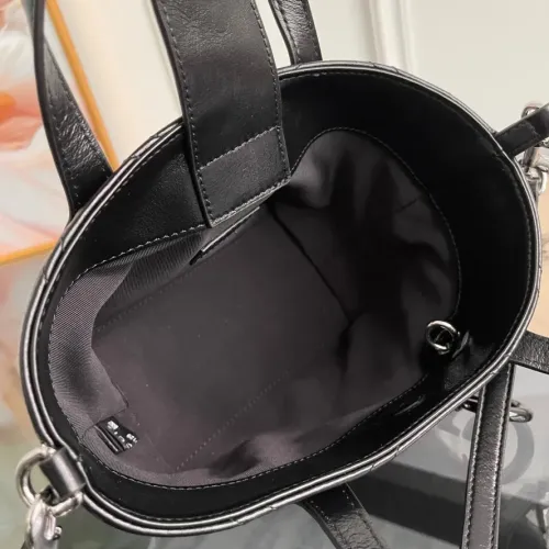 Replica Gucci AAA Quality Handbags For Women #1420690 $210.00 USD for Wholesale