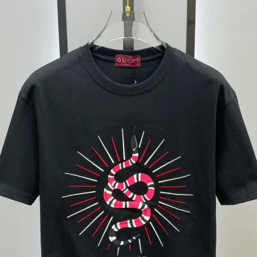 Replica Gucci T-Shirts Short Sleeved For Men #1421930 $68.00 USD for Wholesale