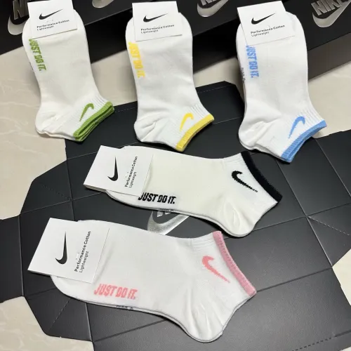 Replica Nike Socks For Women #1422575 $25.00 USD for Wholesale
